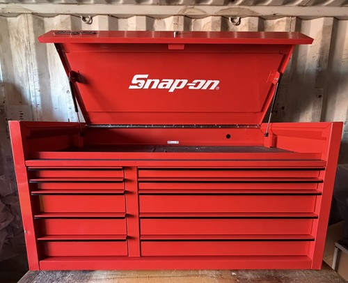 Snap tool box top - on,