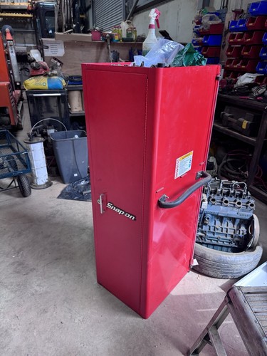 Snap side locker suit - on,