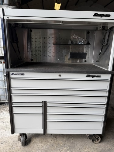 Snap tool box rollcab with - on,